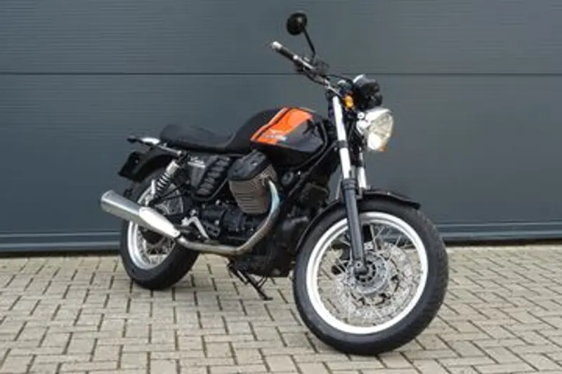 Moto Guzzi V7 Special (2012)