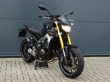 Yamaha MT-09 (2014) — foto 1