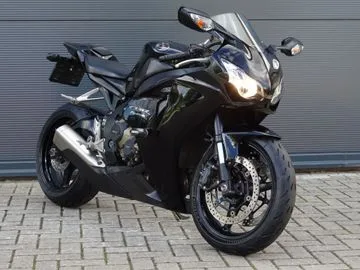 Honda CBR1000RR (2008) — foto 1