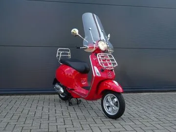 Vespa Primavera 125 (2014) — foto 1