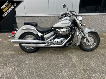 Suzuki VL 800 Volusia (2003) — foto 1