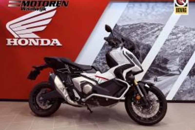 Honda ADV 750 P (2023)