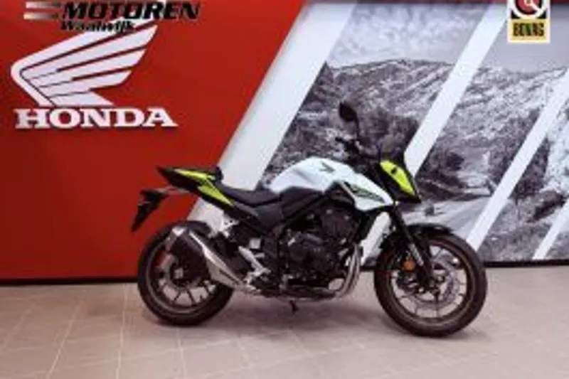 Honda CB 500 FACT Hornet E-Clutch DEMO (2026)
