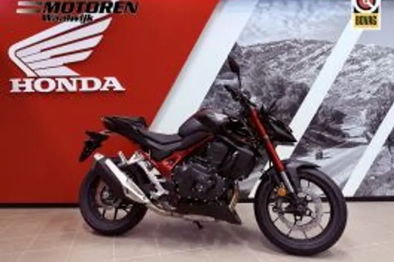 Honda CB 750 ACT Hornet E-Clutch (2026)