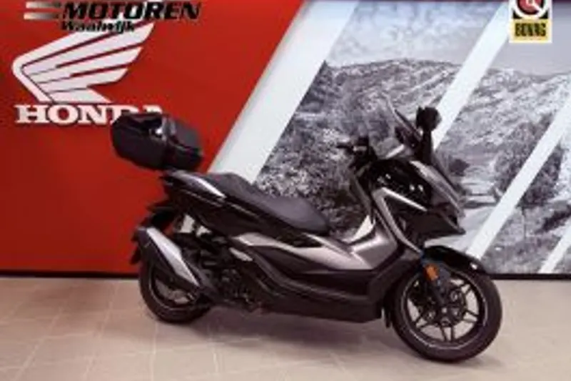 Honda NSS 350 AM Forza 350 (2021)
