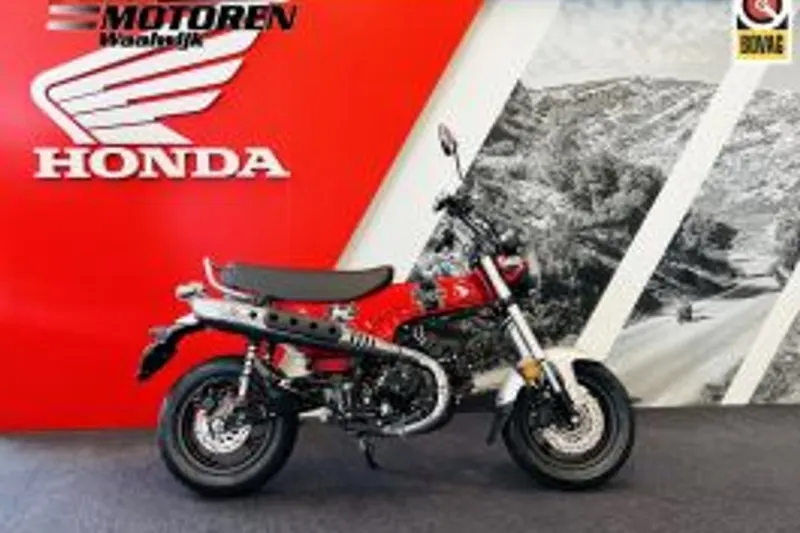 Honda ST 125 AP (DAX) Dax New Old Stock (2024)