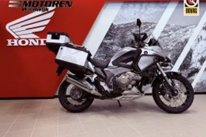 Honda VFR 1200 XDC (2012)