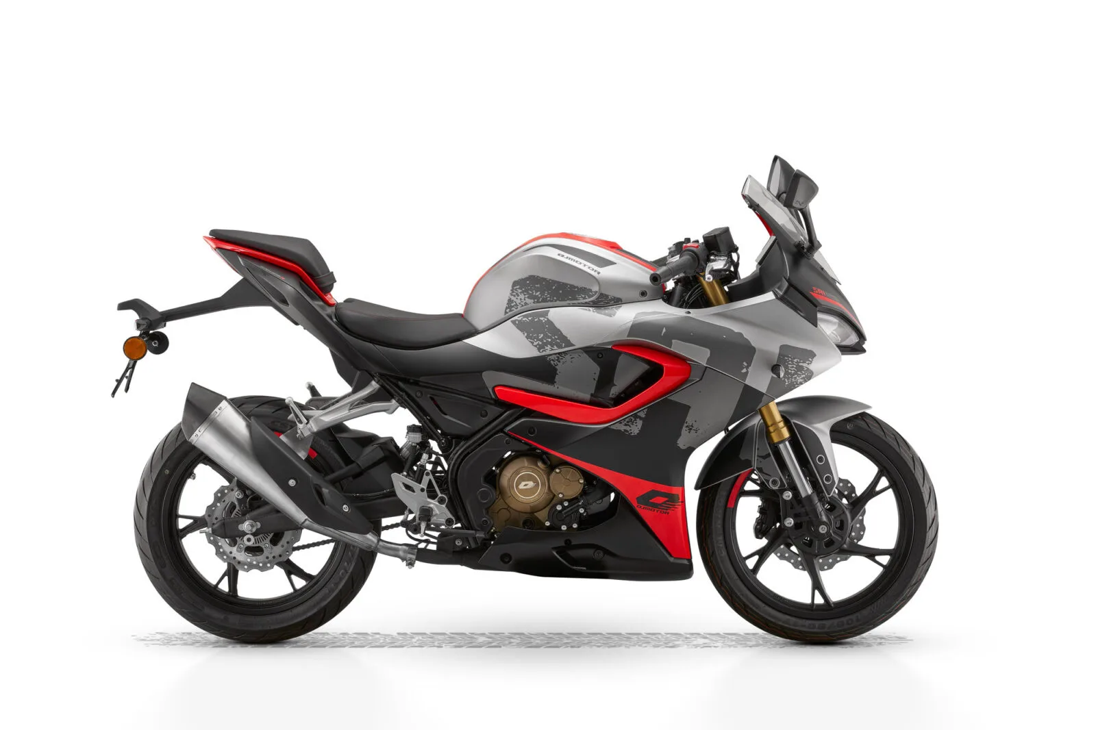 QJ Motor SRK 125 R (2026) — foto 1