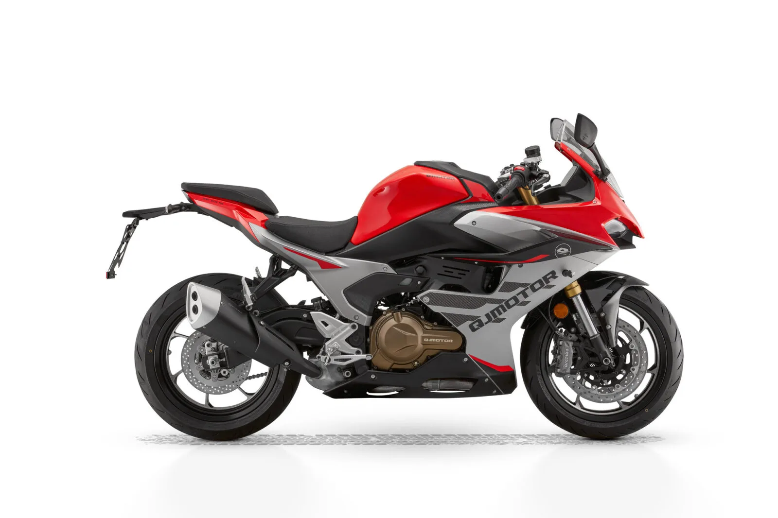 QJ Motor SRK 600 RS (2026) — foto 1