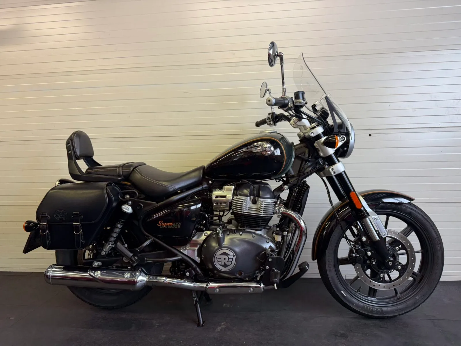 Royal Enfield Super Meteor 650 (2024) — foto 1