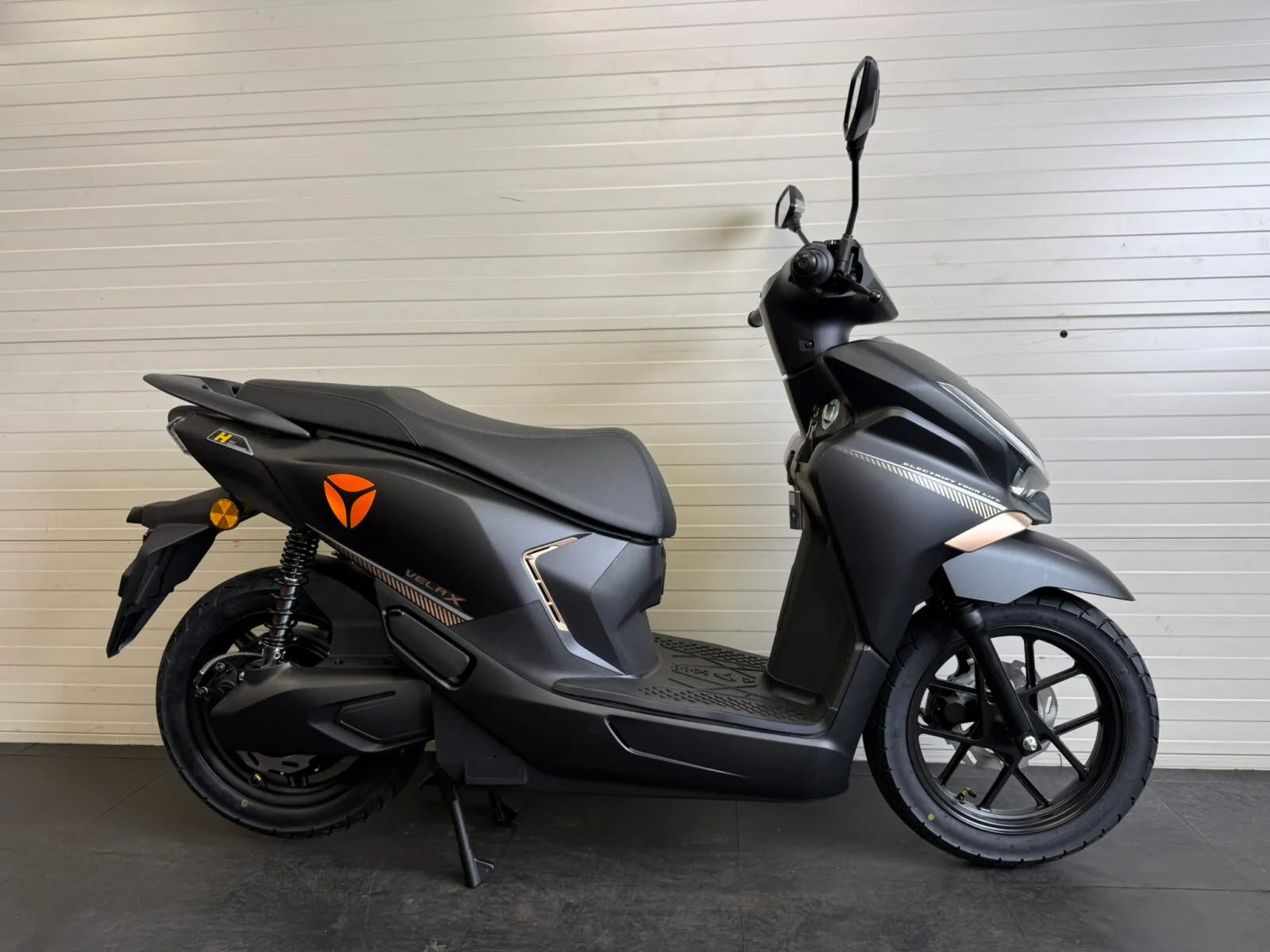 Yadea Velax (2026) — foto 1