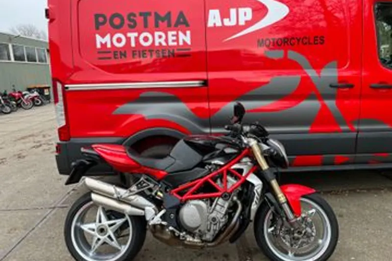 MV AGUSTA BRUTALE 910 (2006)