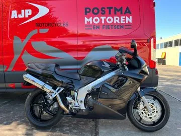 Honda VFR 750 F (1995) — foto 1