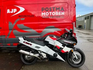 Honda CBR 1000 F (1996) — foto 1