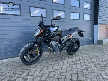 KTM 790 DUKE (2020) — foto 1