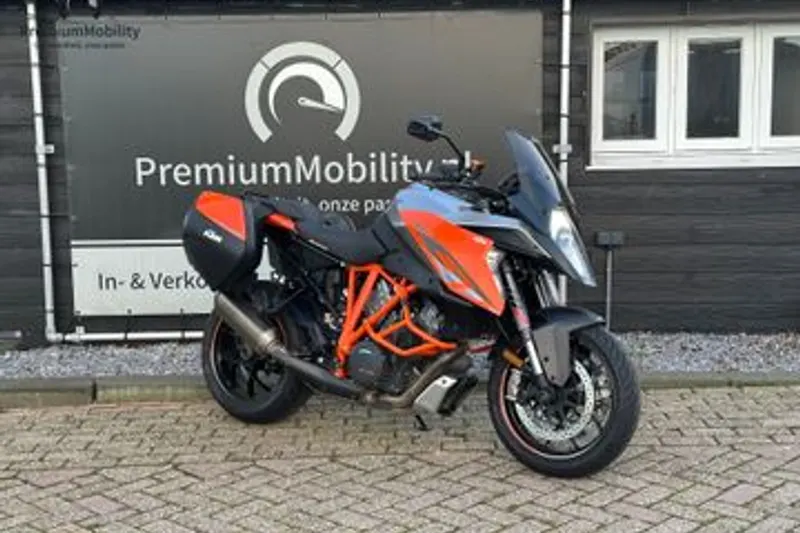 KTM 1290 SUPER DUKE GT (2017)