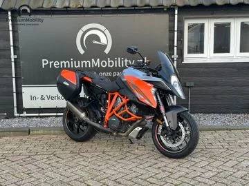 KTM 1290 SUPER DUKE GT (2017) — foto 1