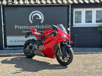 Ducati Panigale V4S (2024) — foto 1