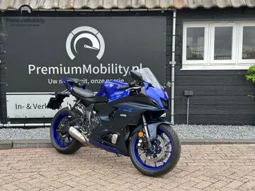 Yamaha R7 (2022) — foto 1