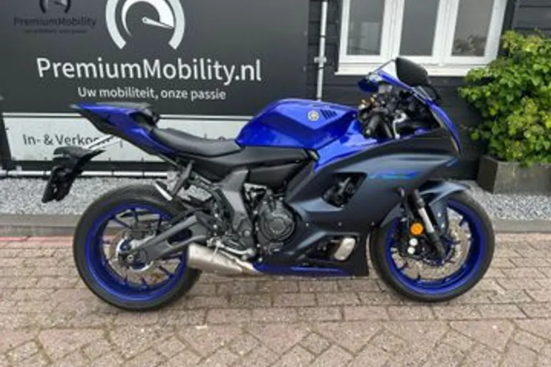 Yamaha R7 (2022)