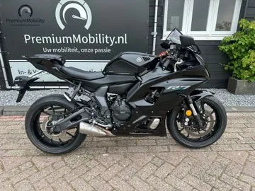 Yamaha R7 (2023) — foto 1