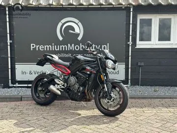 Triumph Street Triple (2018) — foto 1