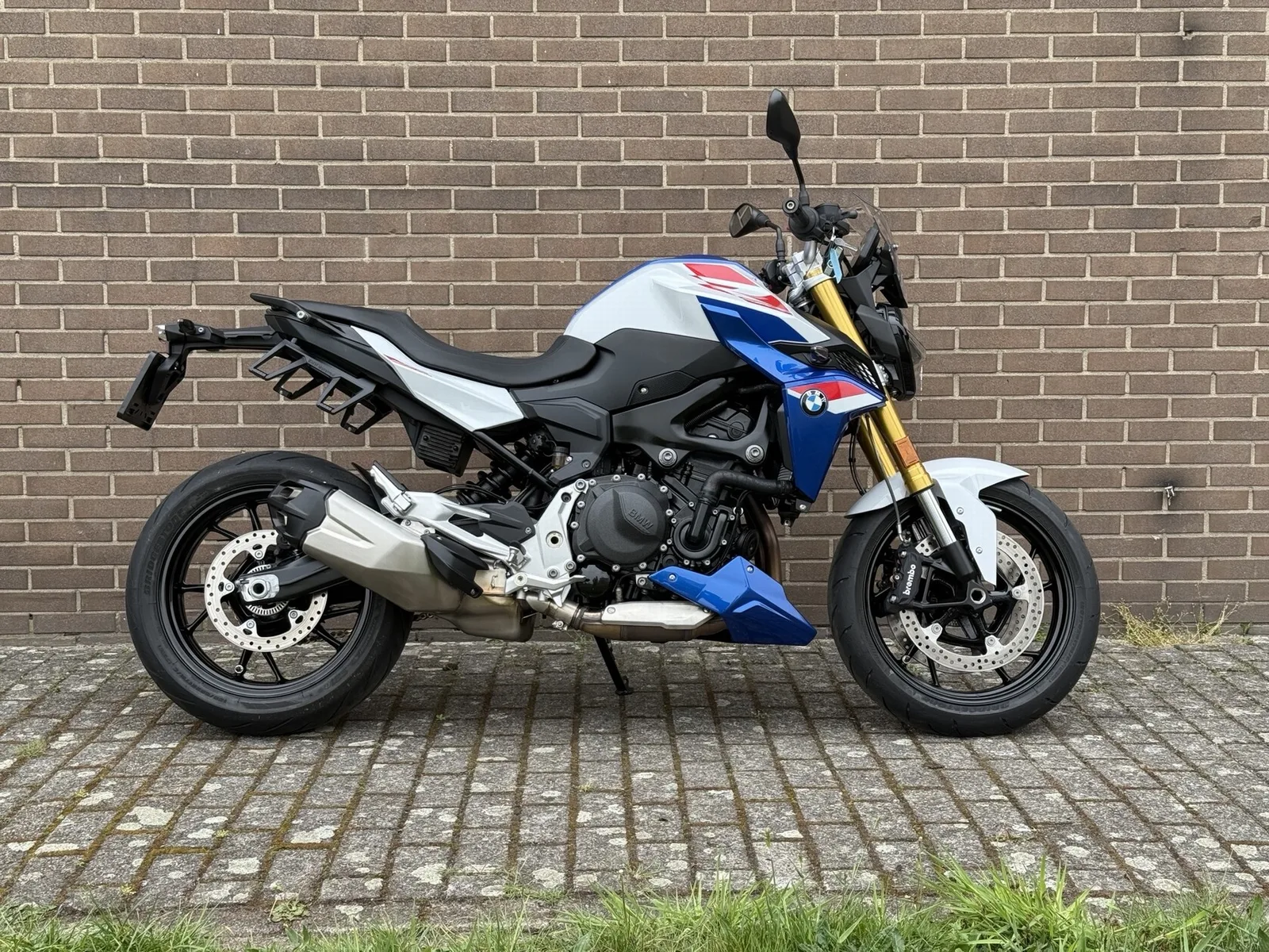 BMW F 900 R (2024) — foto 1