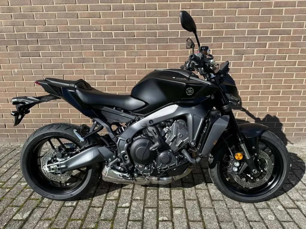 Yamaha MT-09 Y-AMT (2024) — foto 1