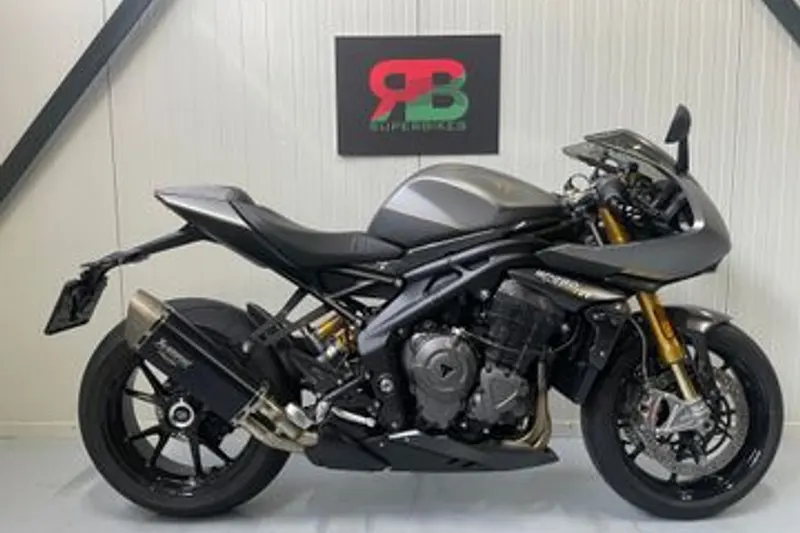 TRIUMPH Speed Triple 1200 RR Breitling Edition (2024)