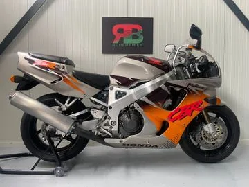 Honda CBR 900 RR Fireblade (1994) — foto 1
