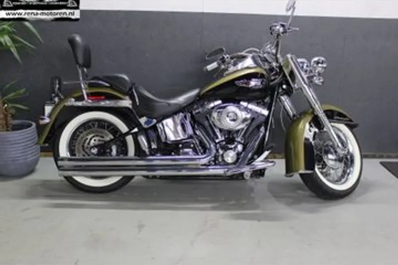 HARLEY-DAVIDSON SOFTAIL DELUXE FLSTN (2007)