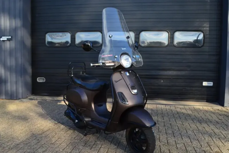 Vespa Bromscooter (2012)