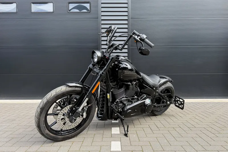Harley-Davidson Chopper 117 FXLRST Low Rider ST11DKM (2022)