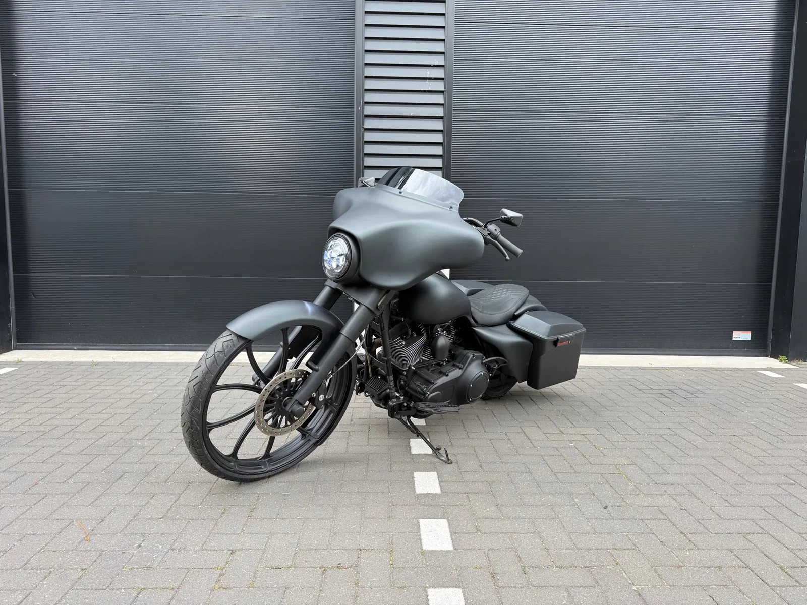 Harley-Davidson Tour 96 FLHX Street Glide Baagger 26 inch full black BTW motor (2007) — foto 1