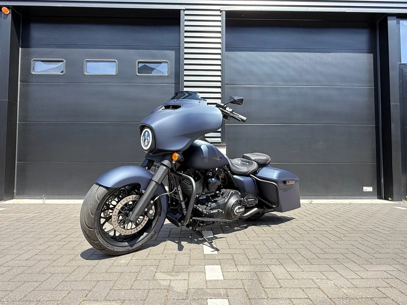 Harley-Davidson Tour 103 FLHXS Street Glide Special fat tire Mat bleu abs navi BTW 2015 (2015) — foto 1