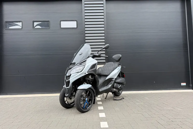 Piaggio Scooter (2025)