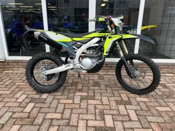 Fantic XEF 250 Black edition (2024) — foto 1