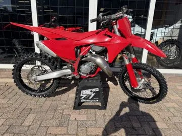 GasGas MC 125 (2024) — foto 1