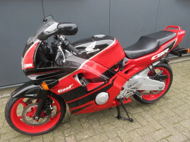 Honda CBR 600 (1991) — foto 1
