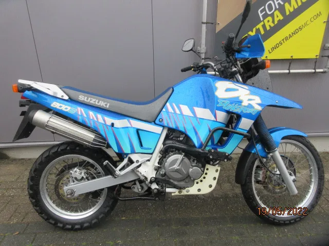 Suzuki DR800 (1993) — foto 1