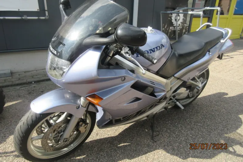 Honda VFR 750 (1993)