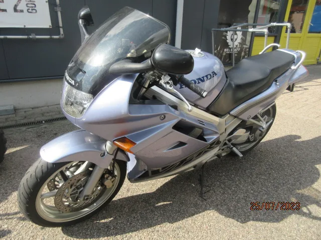 Honda VFR 750 (1993) — foto 1