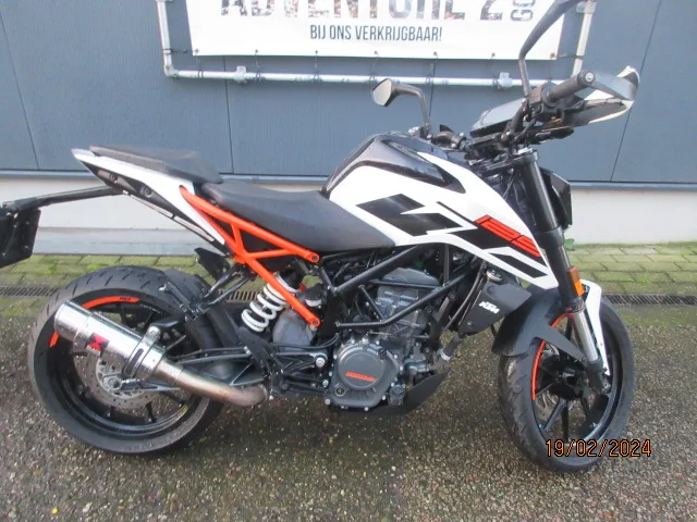 KTM Duke 125 (2019) — foto 1