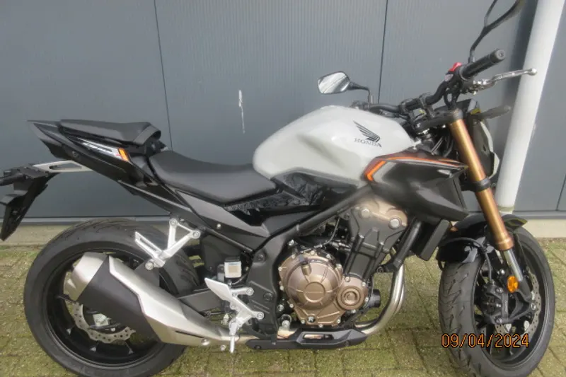 Honda CB500F (2023)