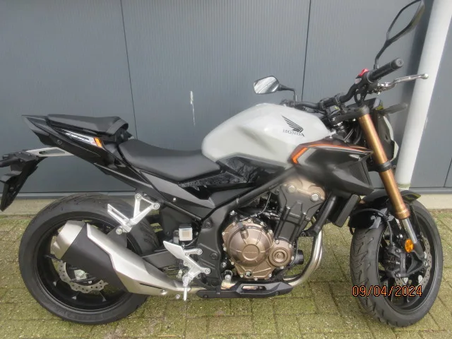 Honda CB500F (2023) — foto 1