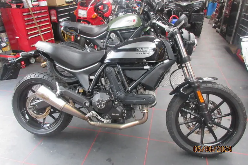Ducati Scrambler 400 (2016)