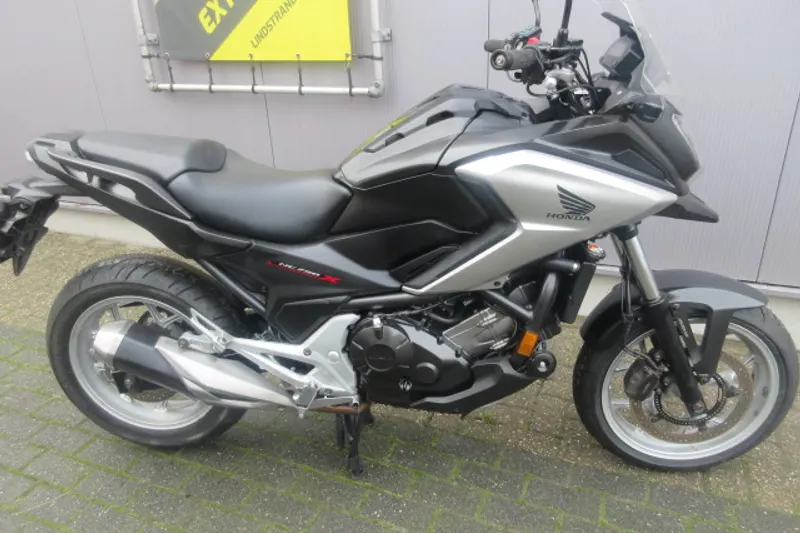 Honda NC750X (2016)