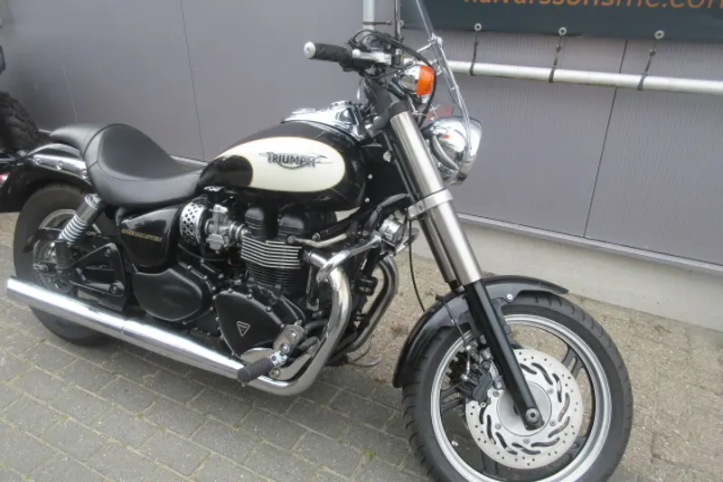 Triumph Speedmaster (2010)