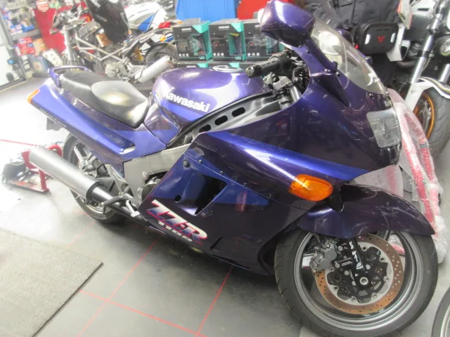 Kawasaki ZZ-R 1100 (1992) — foto 1