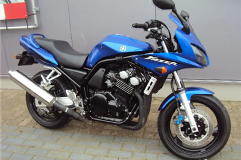 Yamaha FZS 600 Fazer (2001)